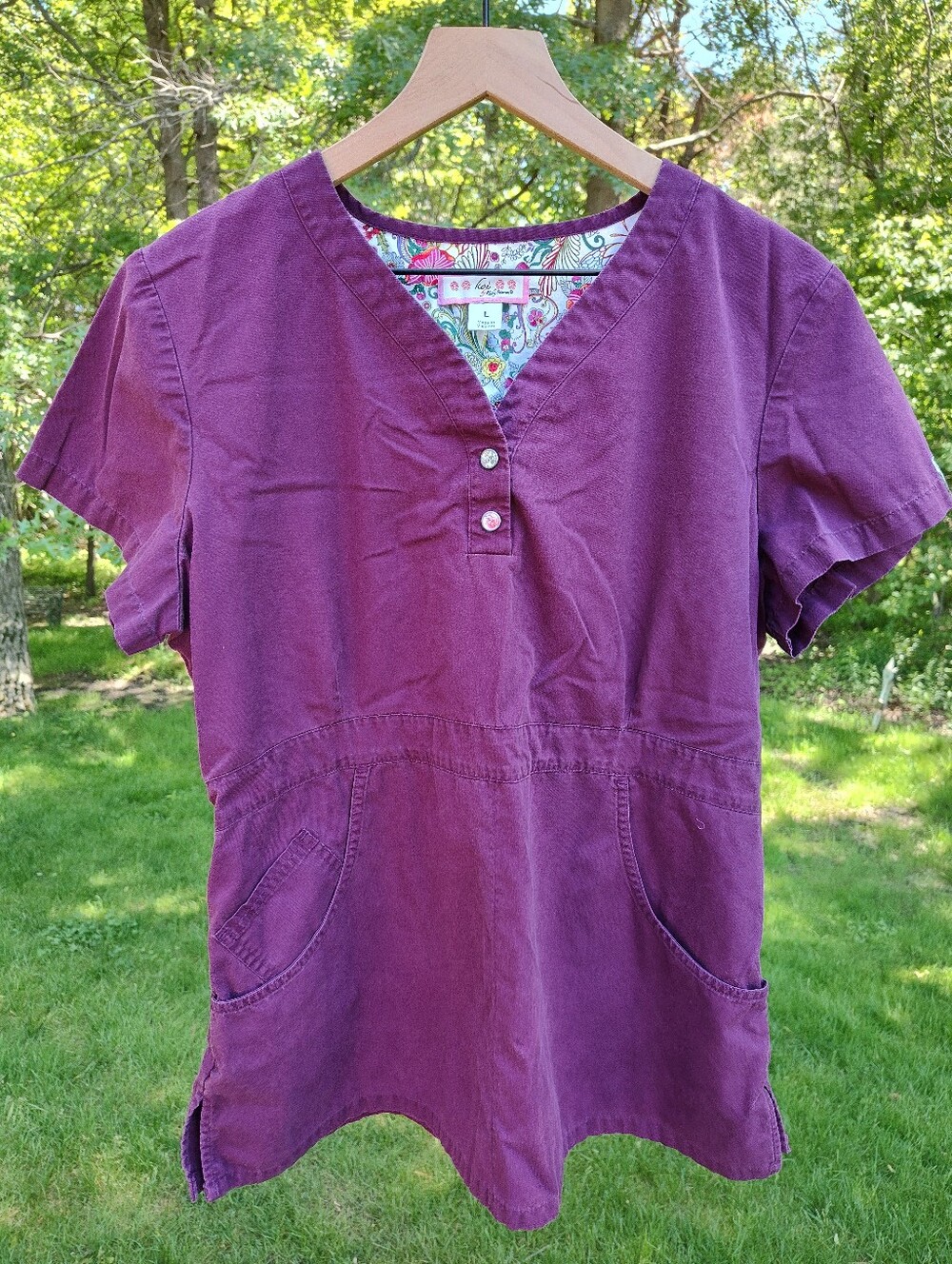 Koi Kathy Peterson V Neck Snap Purple Burgundy Short Sleeve Medical Scrub Top L